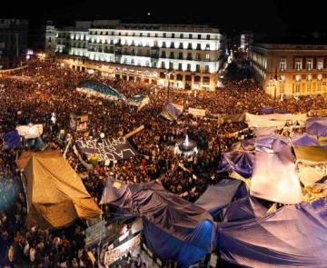 Anch'io in piazza con gli indignati (da Il manifesto di oggi)  di Luigi de Magistris